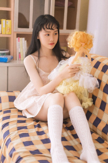 帝王受PLAY龙椅高肉NP
